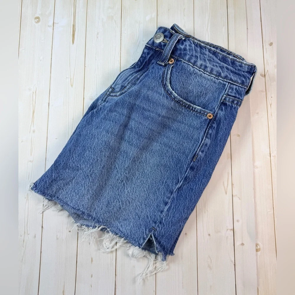 Aeropostale Low-Rise Baggy Denim Shorts 6” Size 00